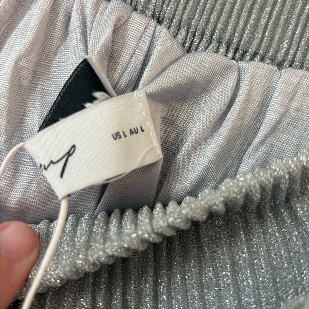 Petal & Pup Gray Ombre Pleated Midi Skirt - Picture 5 of 5